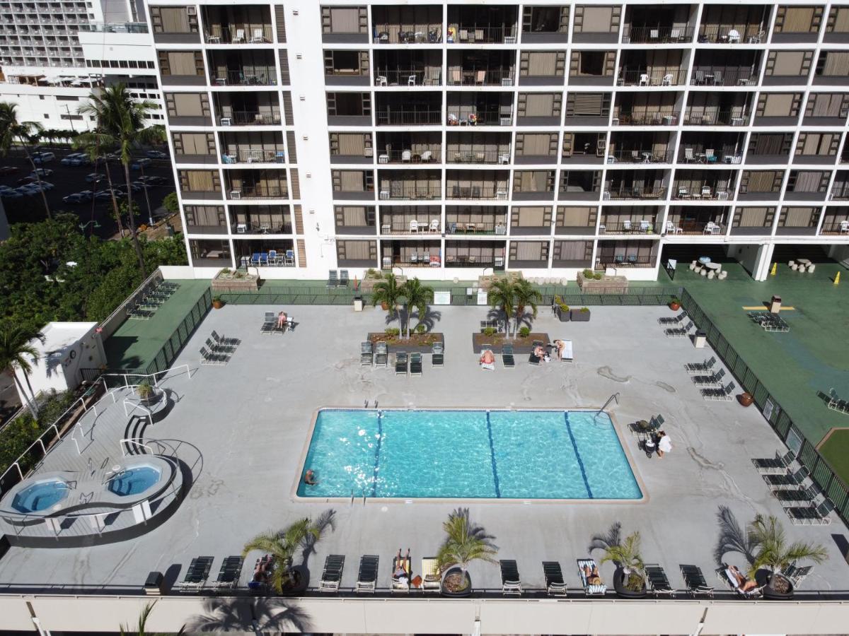 Waikiki Escapade Mountain Views Condo, Steps To Beach With Parking Perk Honolulu Exterior photo