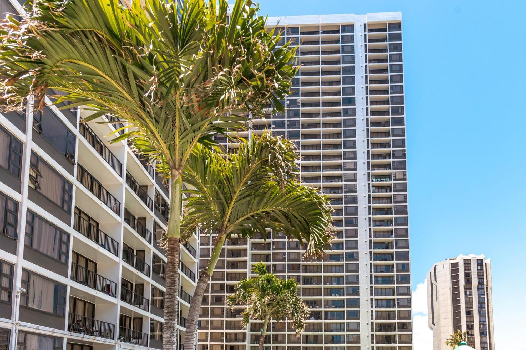 Waikiki Escapade Mountain Views Condo, Steps To Beach With Parking Perk Honolulu Exterior photo