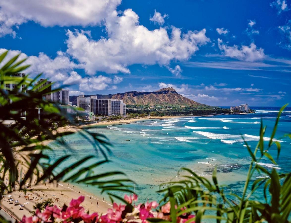 Waikiki Escapade Mountain Views Condo, Steps To Beach With Parking Perk Honolulu Exterior photo